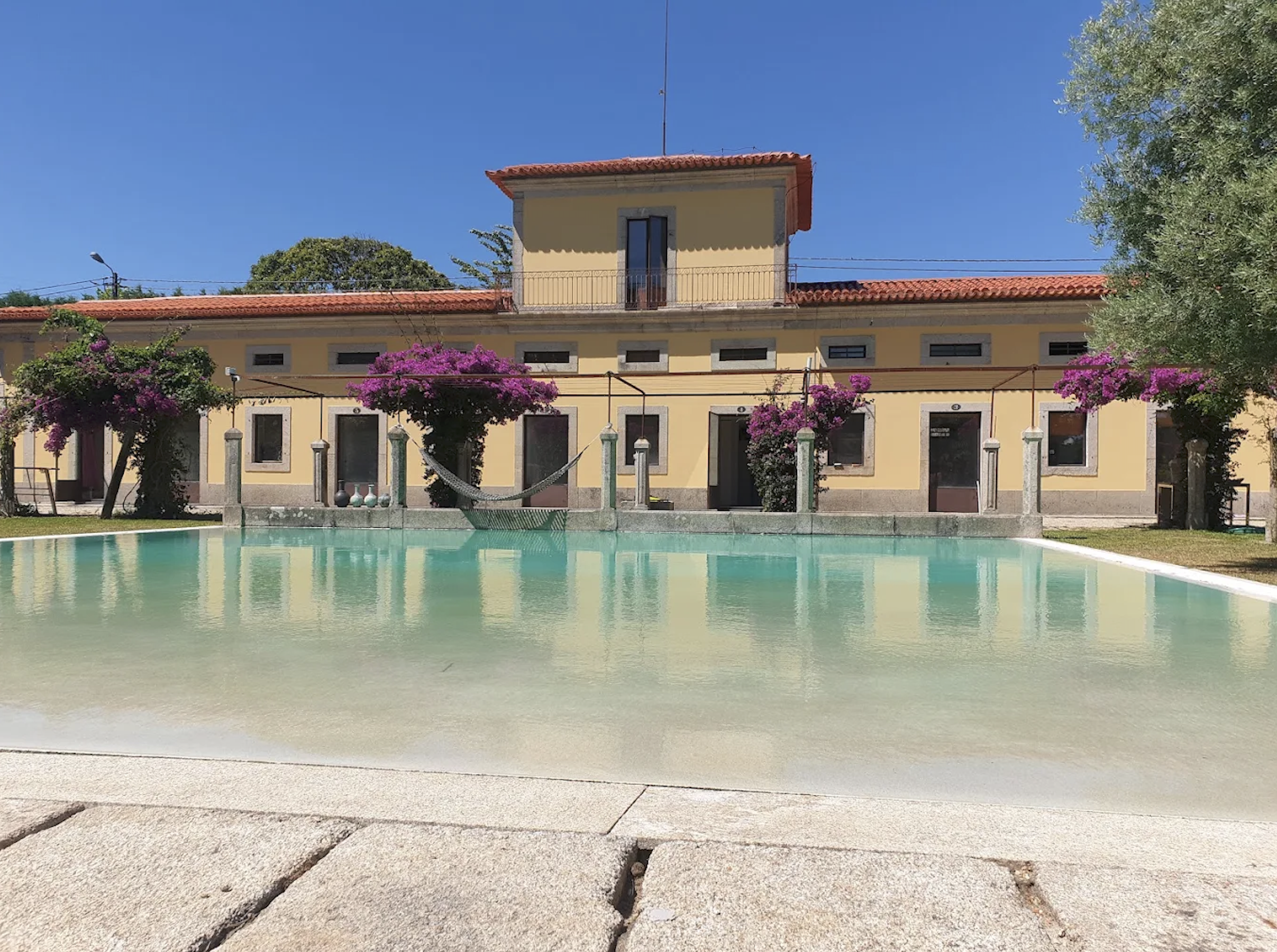 Quinta à beira do Rio Minho, ao anoitecer