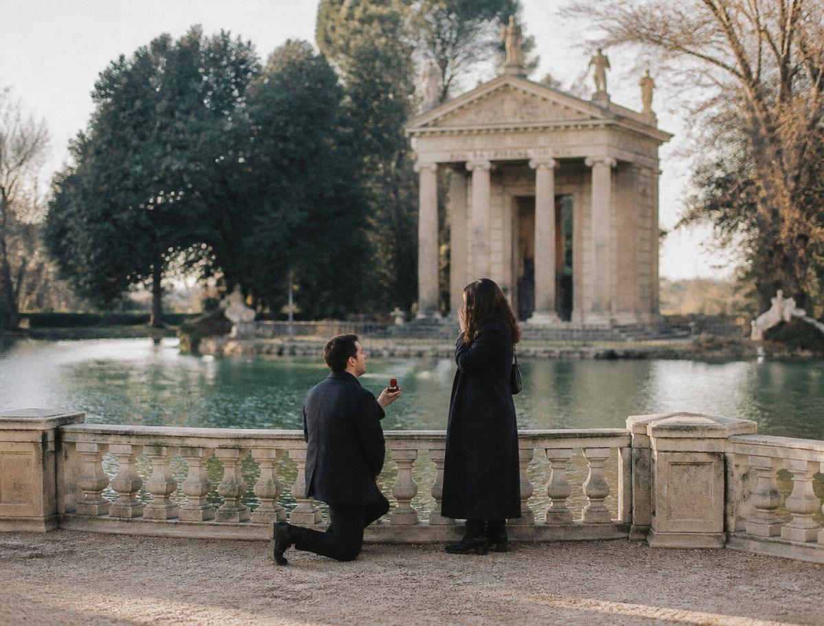 Pedido de casamento nos jardins da Villa Borghese, em Roma